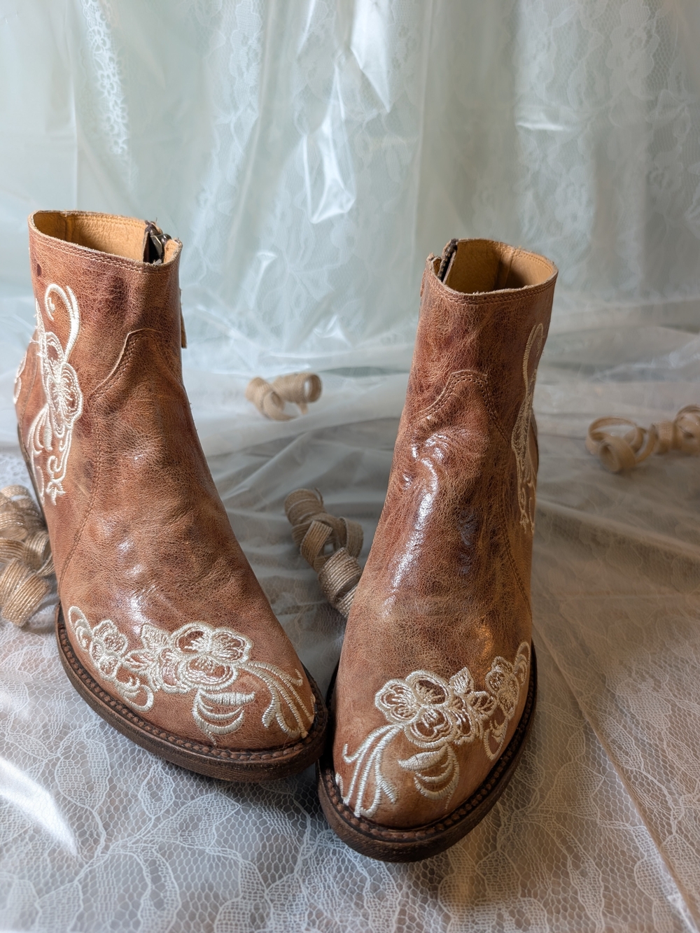 Women’s Embroidered Ankle Boots - Tan Floral Design